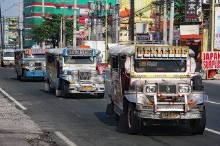 À vous les Studios avec Thierry aux Philippines